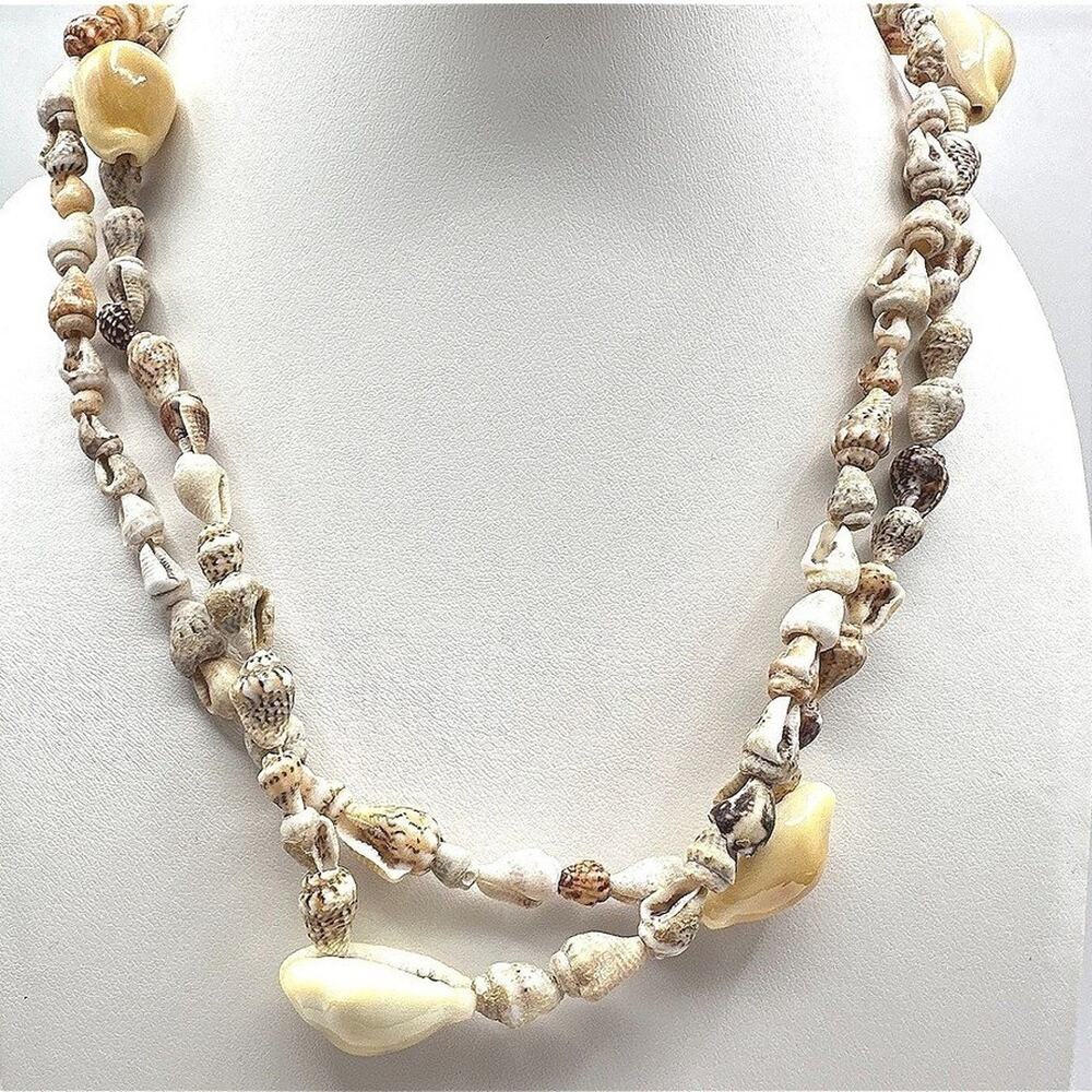 Vintage 90s Cowrie Sea Shell Double Strand Necklace Boho Beach Nautical Jewelry